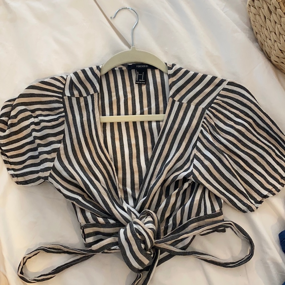 Forever 21 stripped wrap shirt in size small